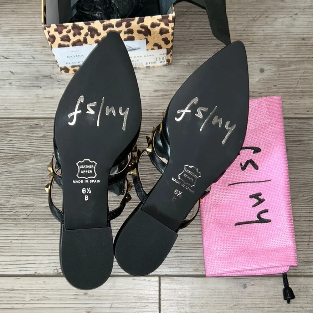 Exclusive Black Davina Slides
FRENCH SOLE - Picture 6 of 8